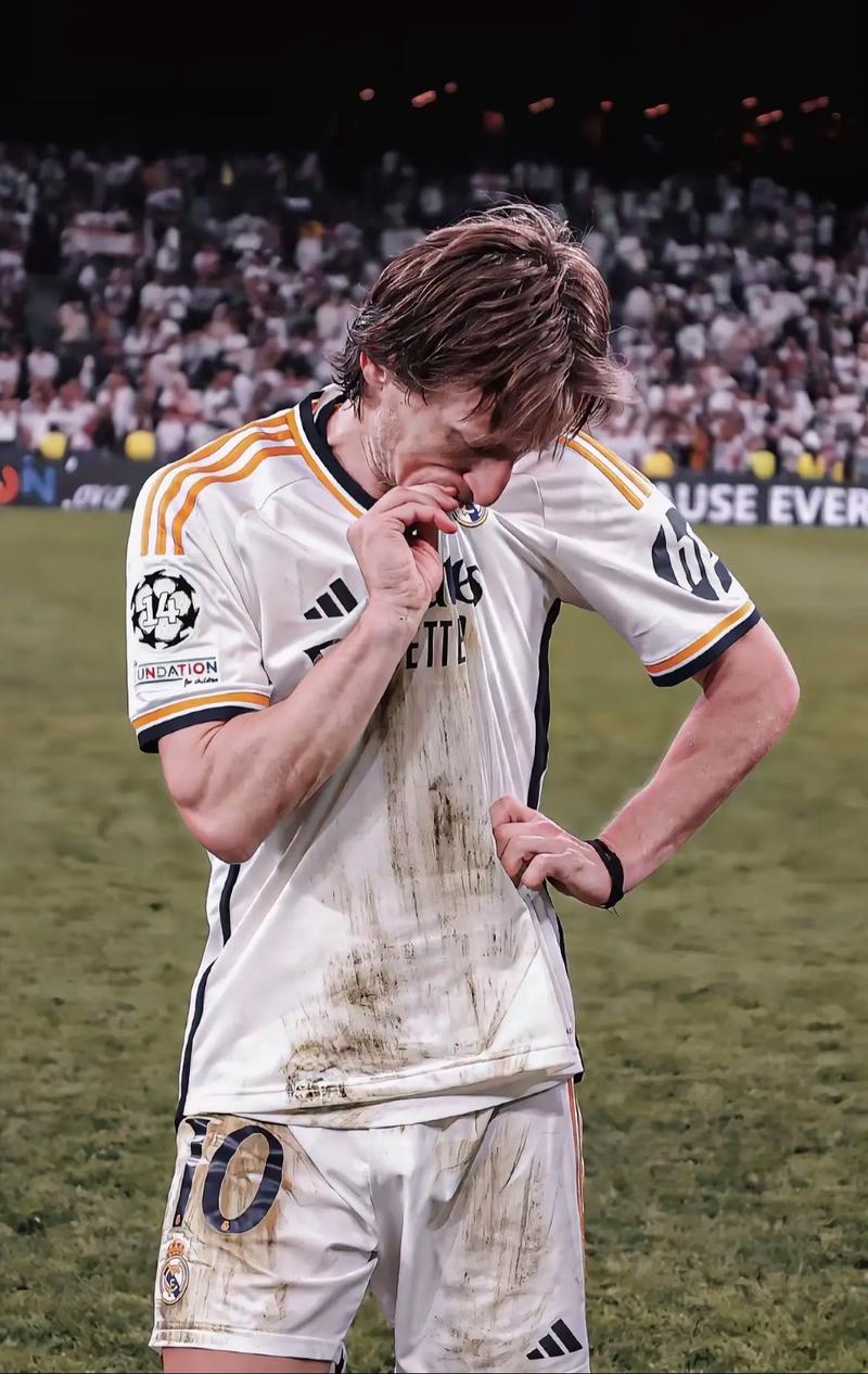 国安海报暗藏玄机，一细节处官宣塞尔吉尼奥归化成功